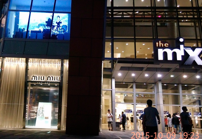 广东省深圳市万象城普拉达专卖店